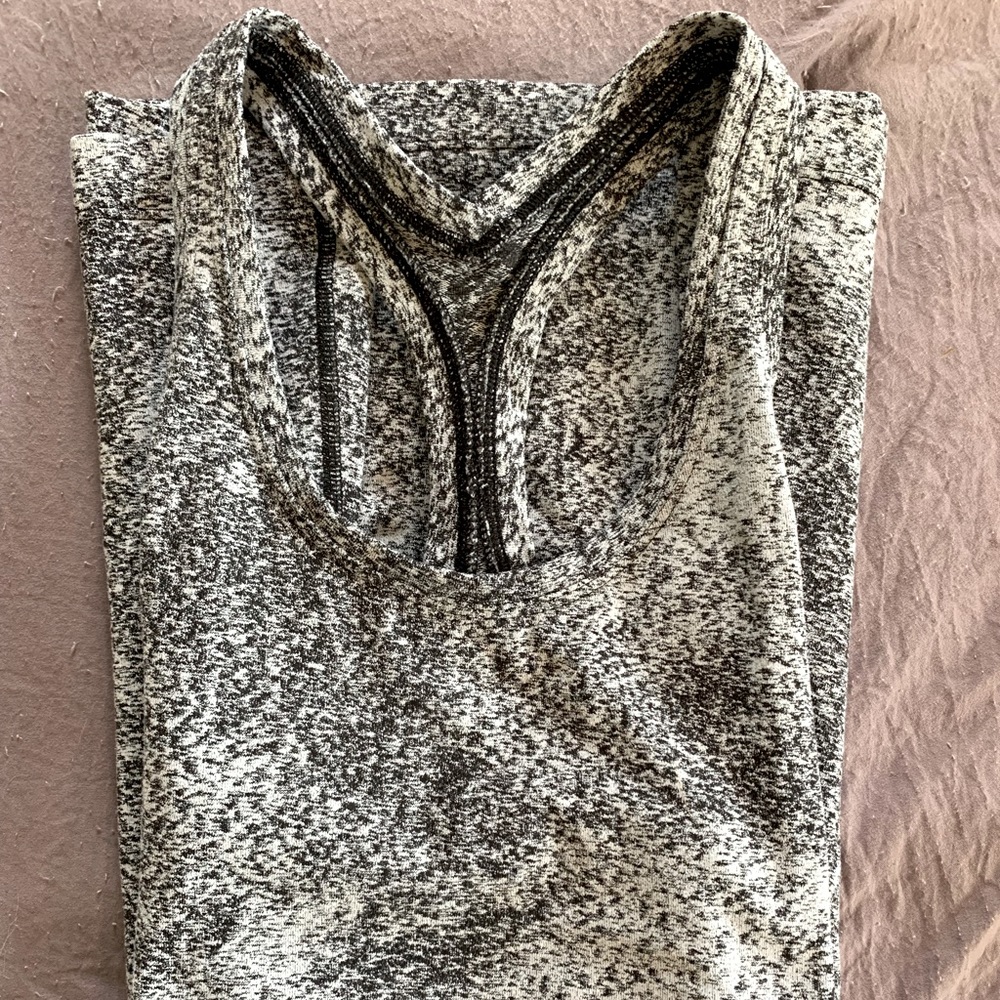 Lululemon tank top